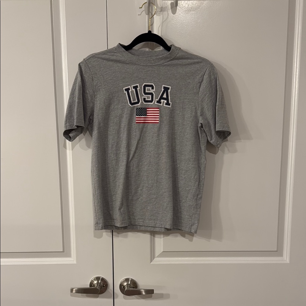 Lightly worn Members Mark USA tee youth size 14/16